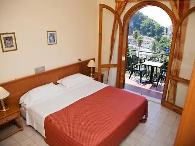 Ξενοδοχείο Ipanema 4*