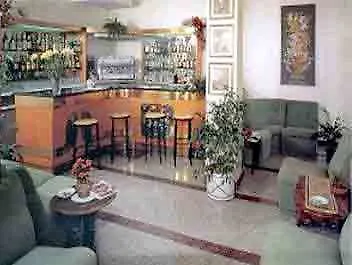 伊帕内玛酒店 4* 陶尔米纳
